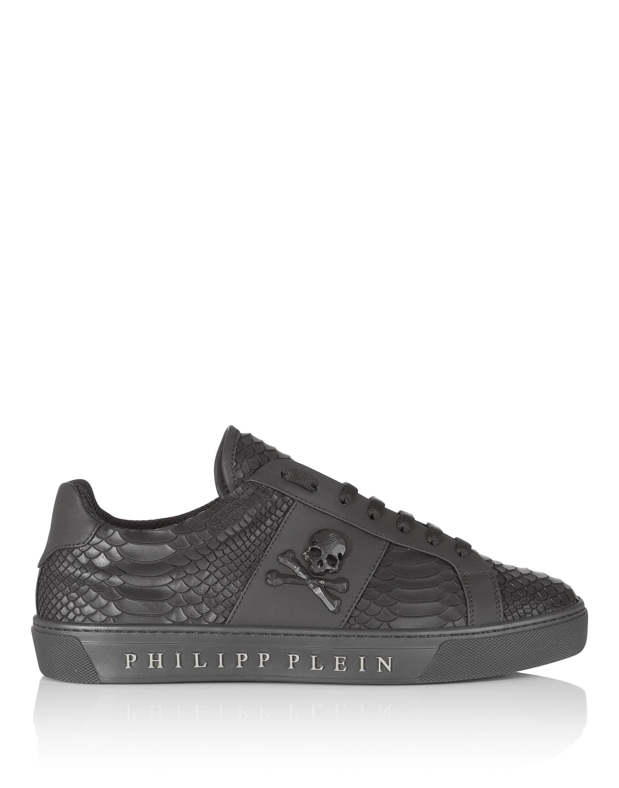 Scarpe philipp plein online con scritta luminosa