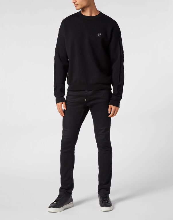 Pullover Round Neck Long-Sleeve