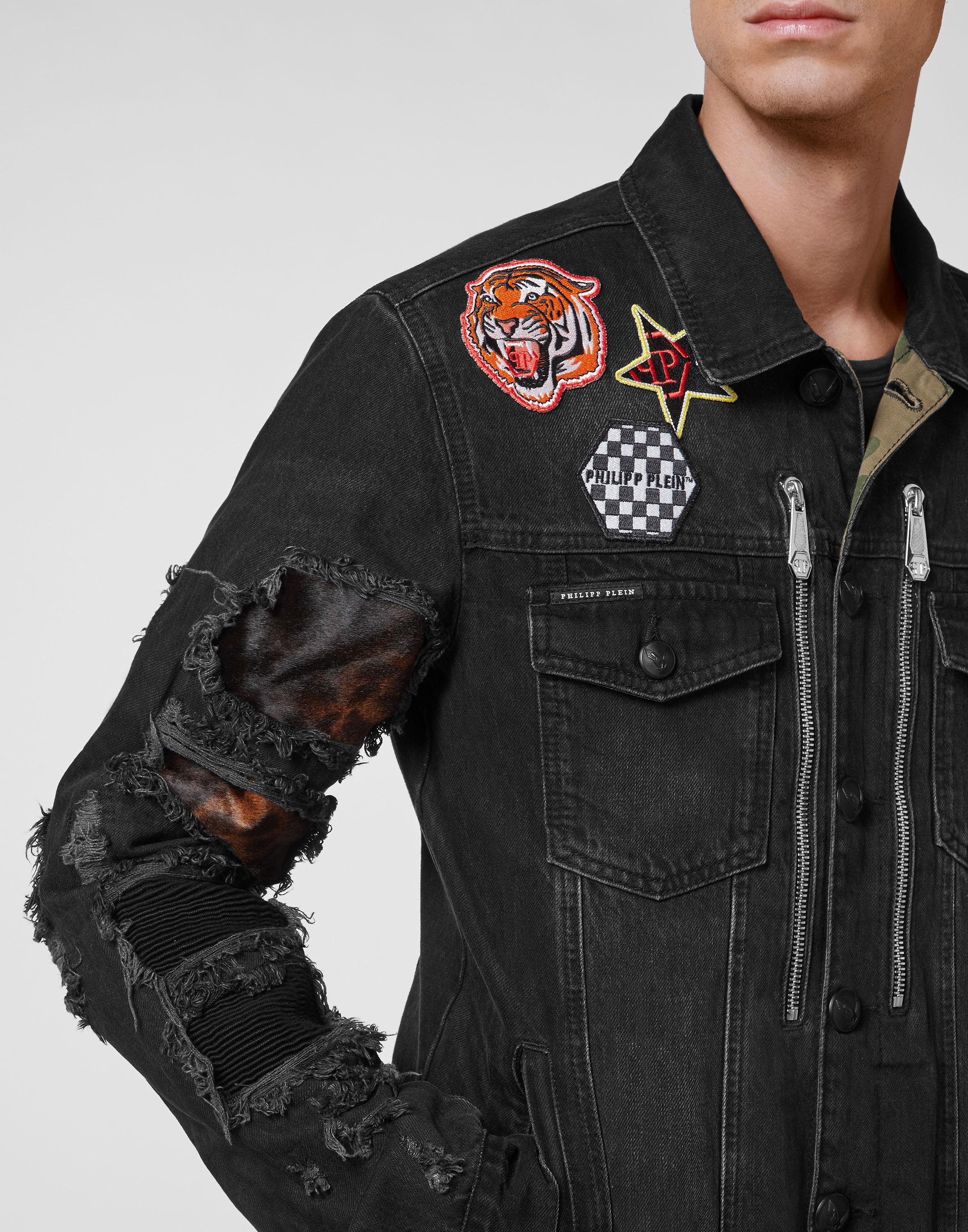 Black denim jacket with patches discount