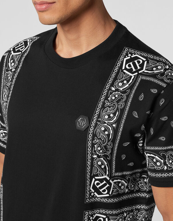 T-shirt Round Neck SS Paisley Bandana