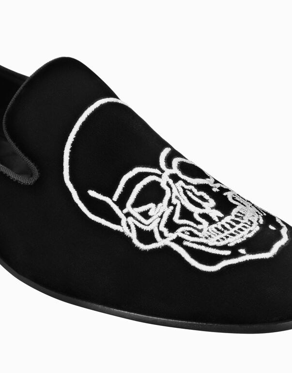 Velvet Loafers Embroidery Skull