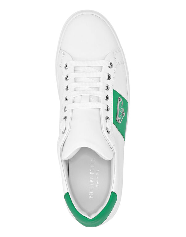 Lo-Top Sneakers Triangle Plein