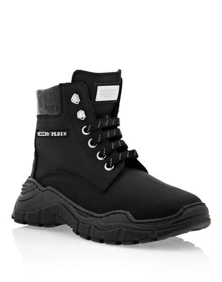 Boots Low Flat Skull