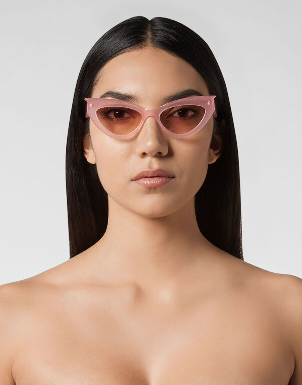 Sunglasses Statement