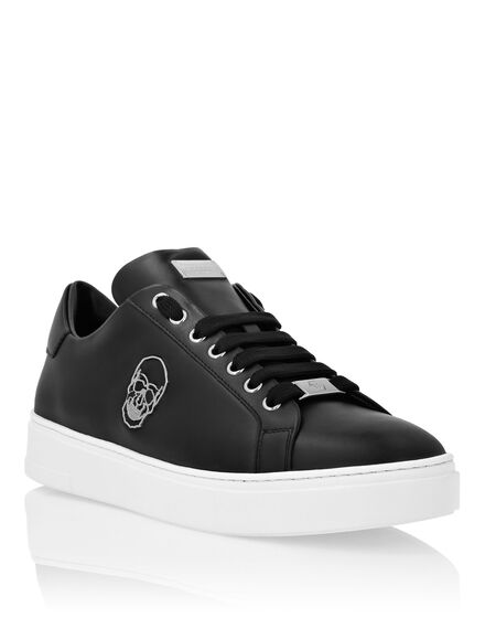 Nappa Leather Lo-Top Sneakers Skull