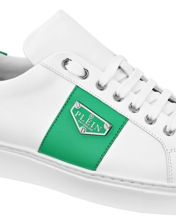 Lo-Top Sneakers Triangle Plein