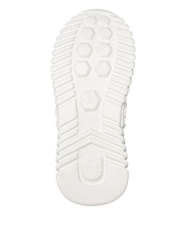 LO-TOP SNEAKERS SUPERSONIC