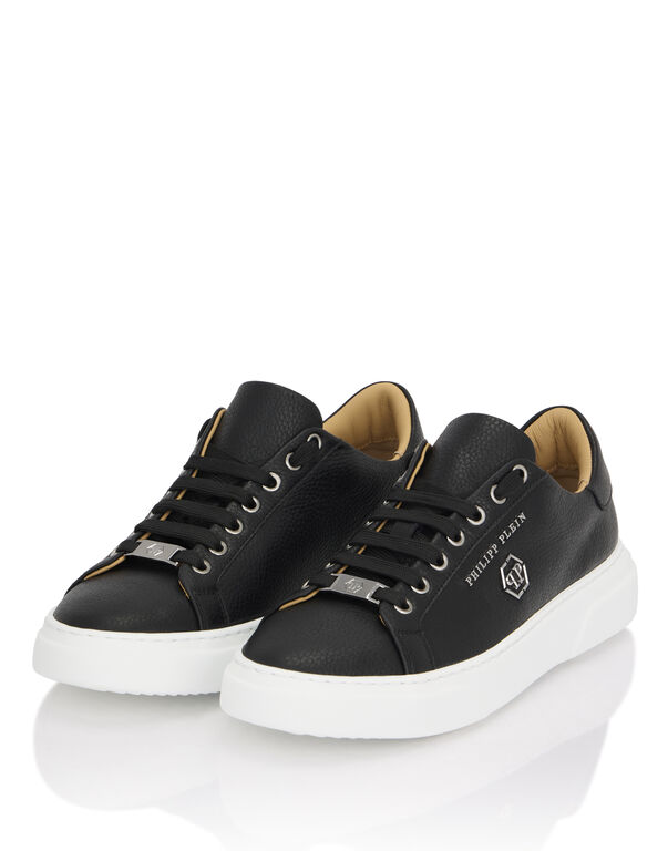 Leather Lo-Top Sneakers Hexagon