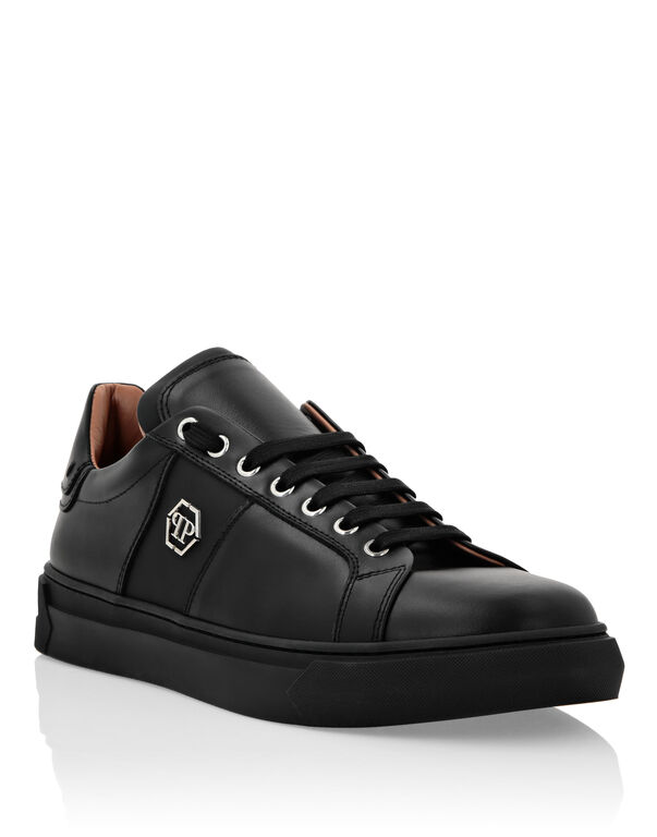 Leather Lo-Top Sneakers Hexagon