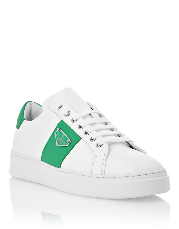 Lo-Top Sneakers Triangle Plein