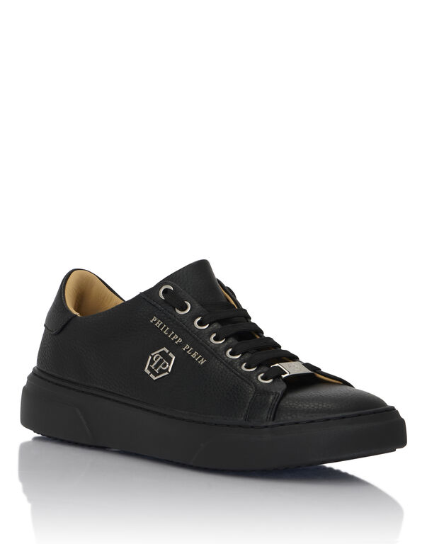 Leather Lo-Top Sneakers Hexagon