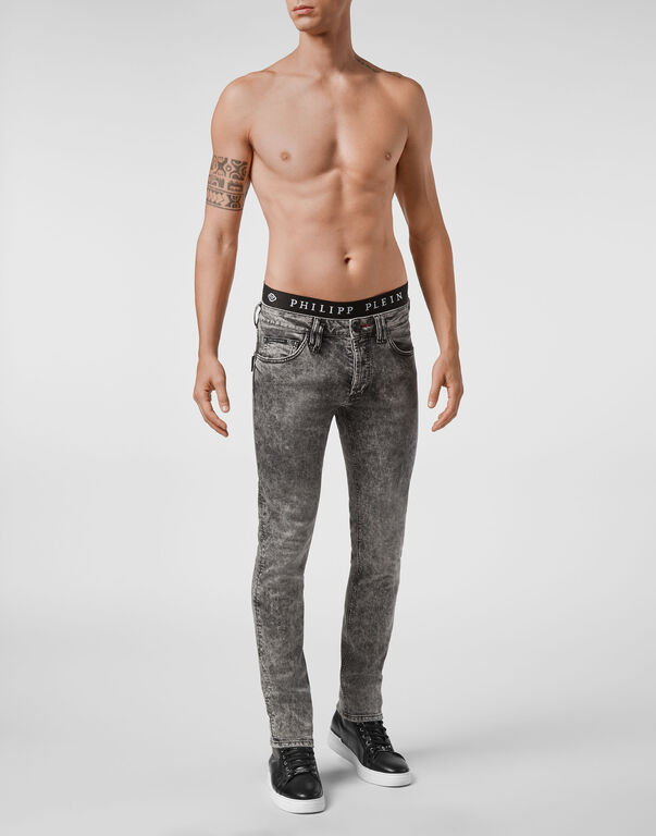 Super Straight Cut Istitutional