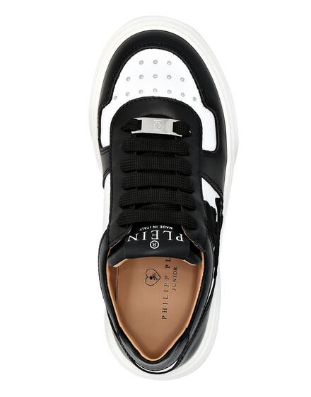 LEATHER LO-TOP SNEAKERS SKULL