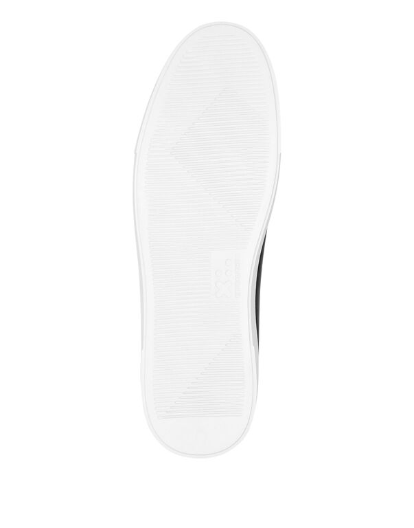 Nappa Leather Lo-Top Sneakers Skull