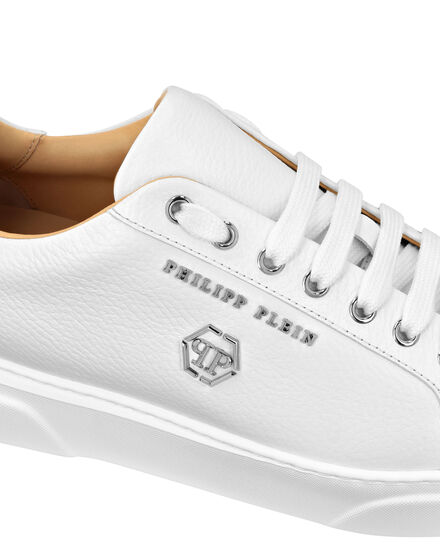 Leather Lo-Top Sneakers Hexagon