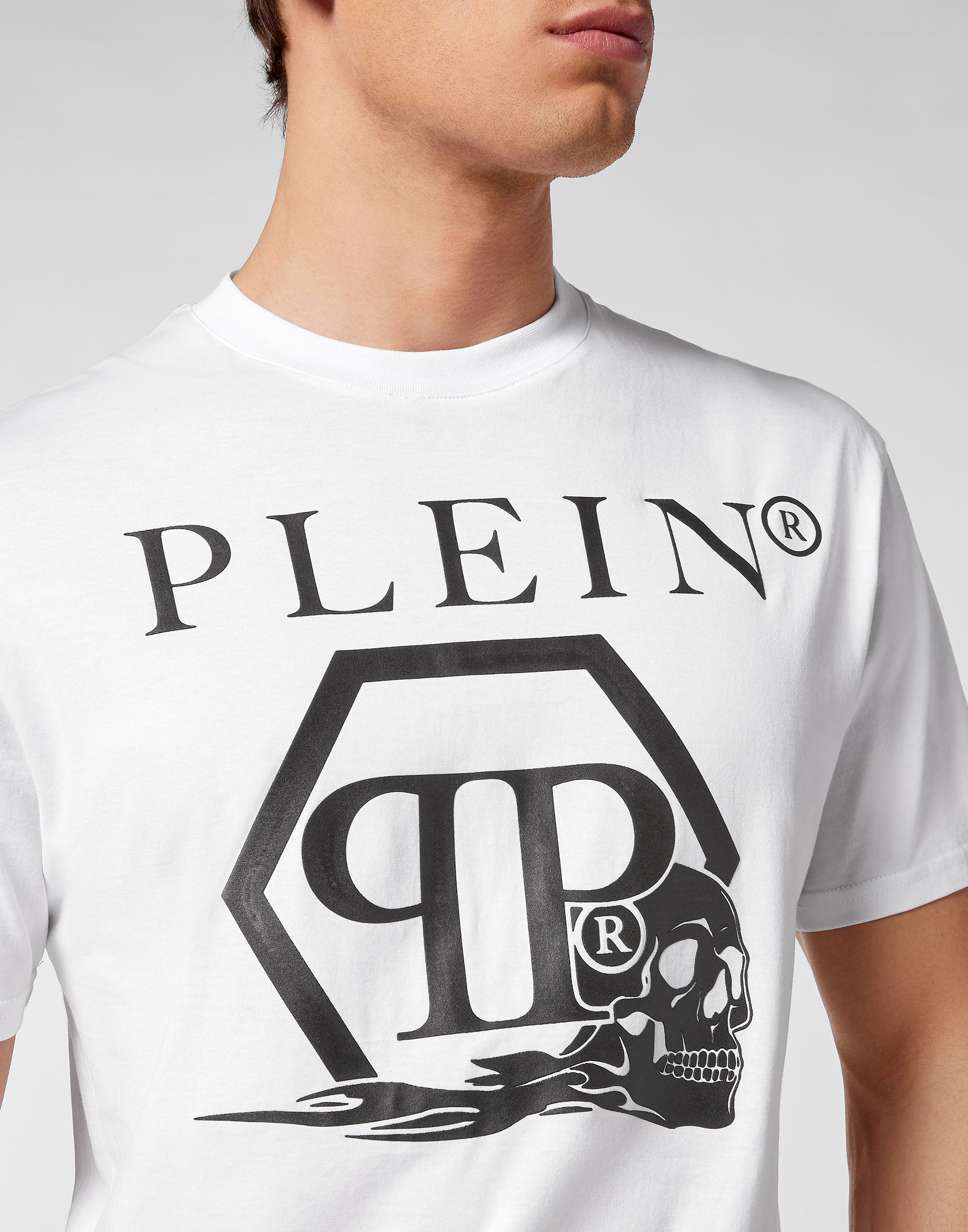 How to spot a fake Philipp Plein Outlet T-shirt – Everything you need to  know about Philipp Plein® Authentic label recognition